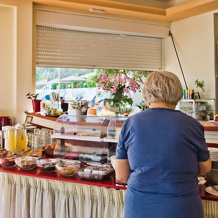 Regina Studios & Hotel Karpathos Bagian luar foto