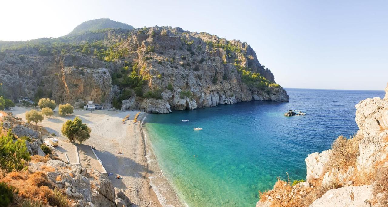 Regina Studios & Hotel Karpathos Bagian luar foto