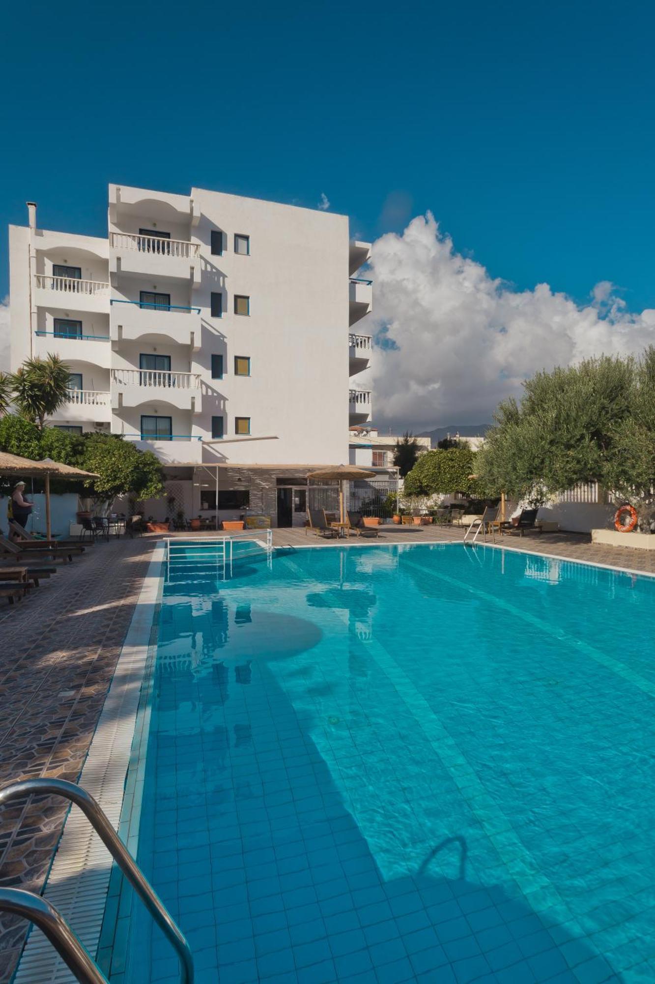 Regina Studios & Hotel Karpathos Bagian luar foto